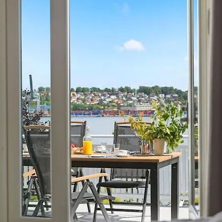 3-bedroom Terrace House With Incredible Sea Views Vakantiehuis Moss